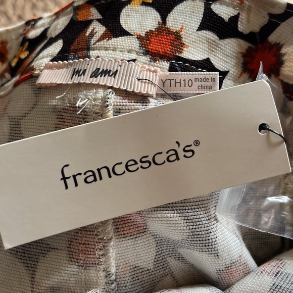 Francesca’s miami floral print shorts 🌺 - Picture 7 of 10